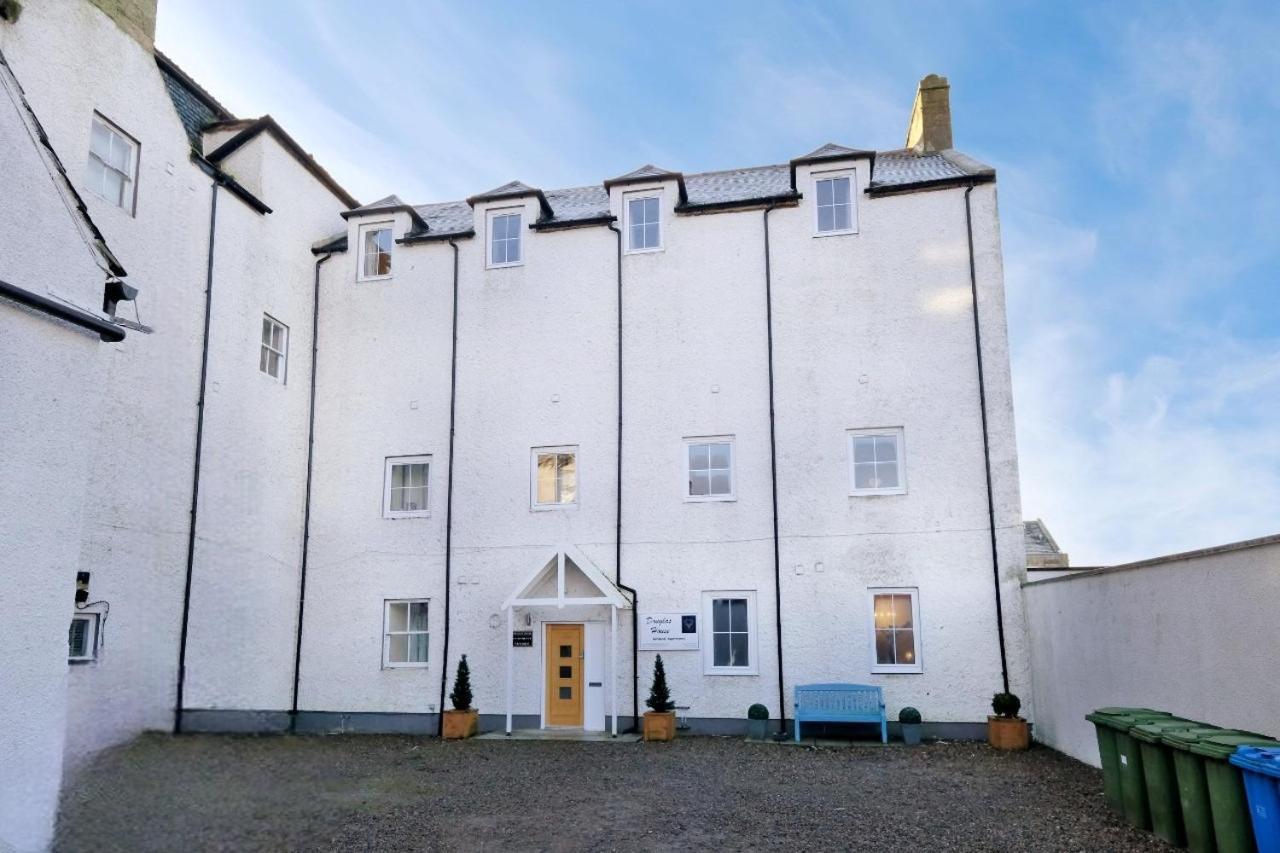 Douglas House Apartments Nairn Exterior photo